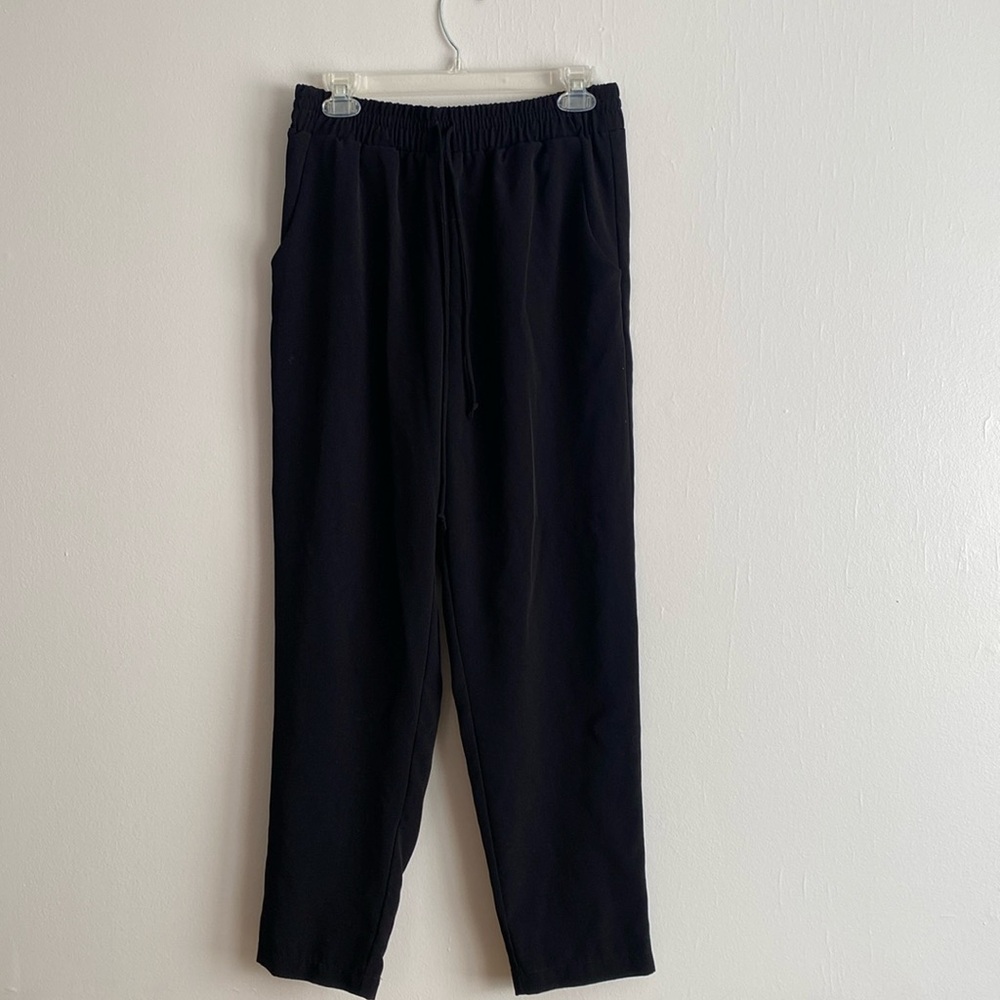 Forever 21 size L trousers with elastic waistband and drawstring with pockets